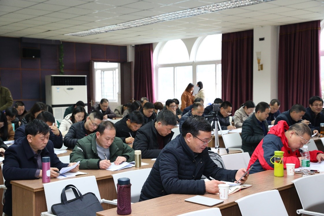 “动态数学与数学教学”研讨会暨重庆市中学数学教研员活动在我校成功举办